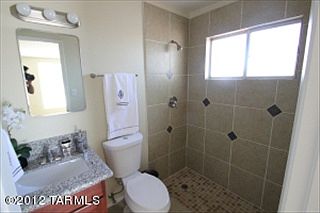 8209 E Balfour Dr photo 4