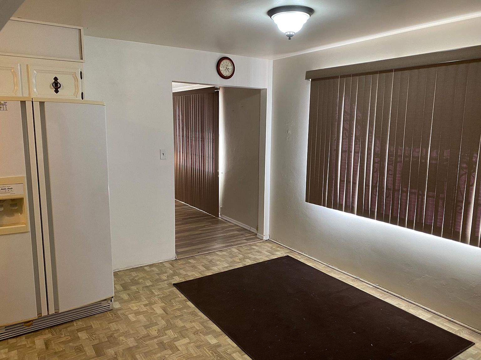 3601 E Seneca St prior listing photo 6